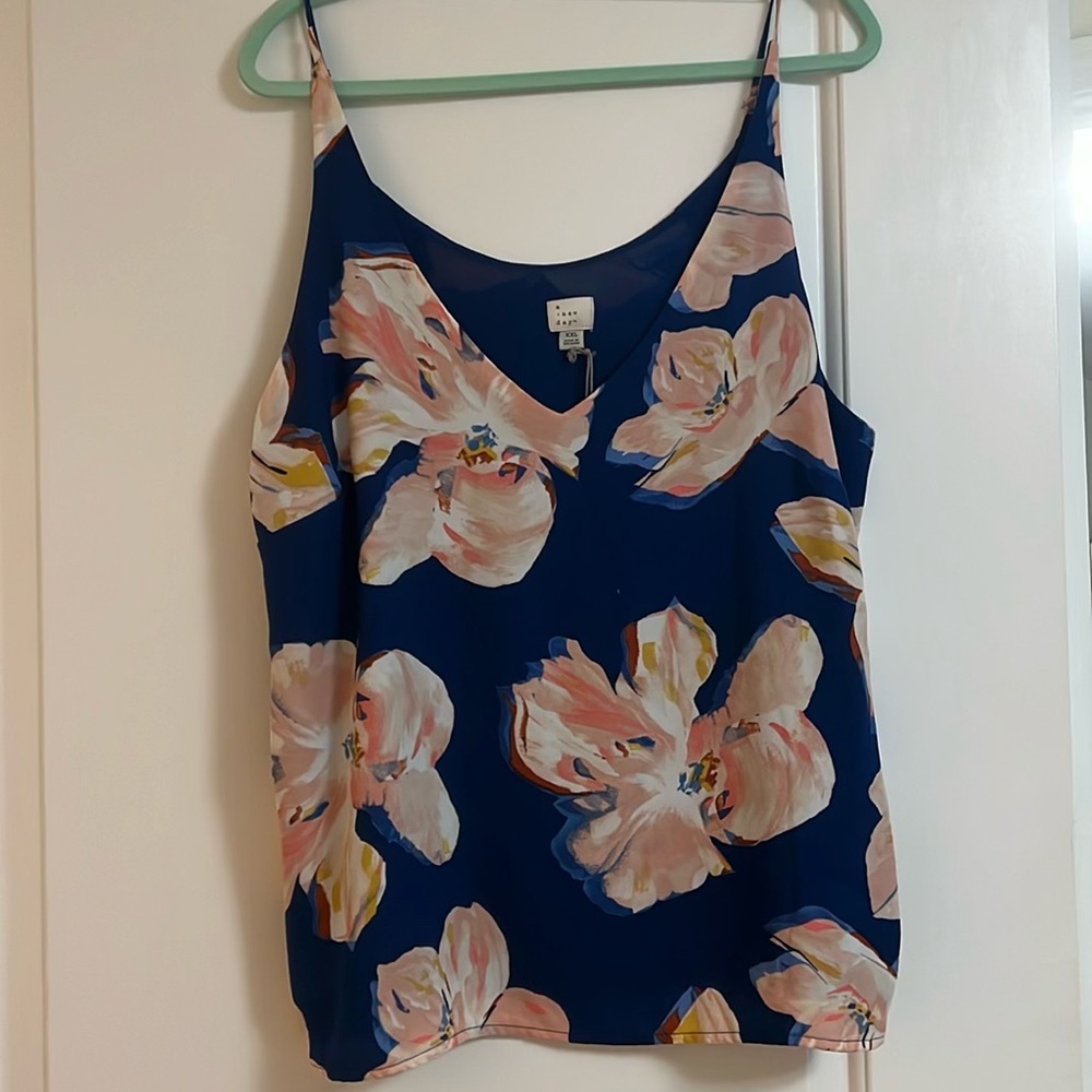NWOT a new day tank